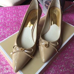 Michael Kors Nancy Mid Pump